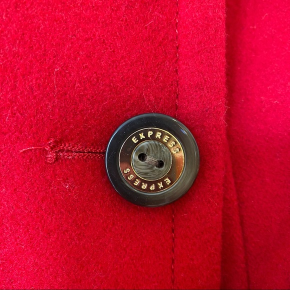 Express Red Coat - Picture 3 of 9